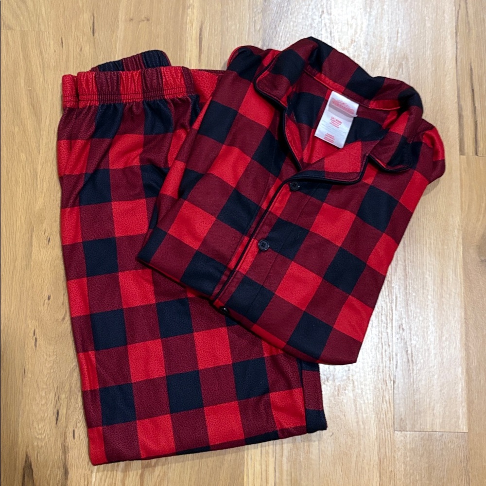 Wonderland | Buffalo Plaid Pajama Set, Red, Black, 12.